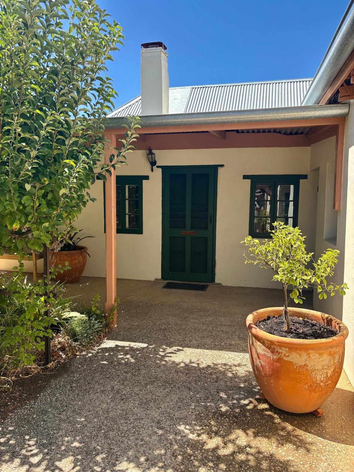 Goat Square House - Historic Row Cottages Tanunda Kültér fotó